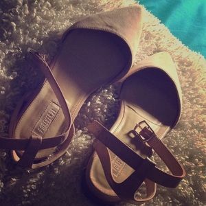 Sandles / Flats by forever 21 !! ❤️